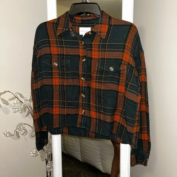 American Eagle Outfitters Plaid button down - Picture 3 of 7